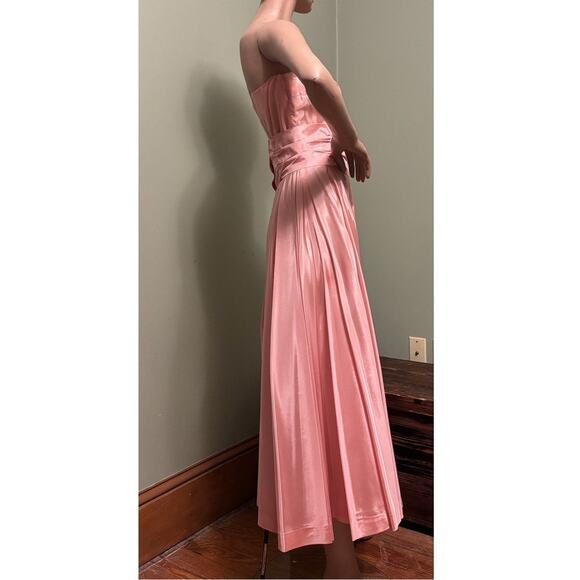 Vintage 50’s Peach Taffeta Strapless Fit/Flare Corseted Ball Gown/Formal/Prom - Picture 7 of 11